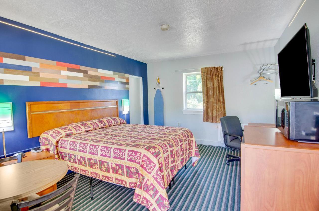Scottish - Martinsville Hotel