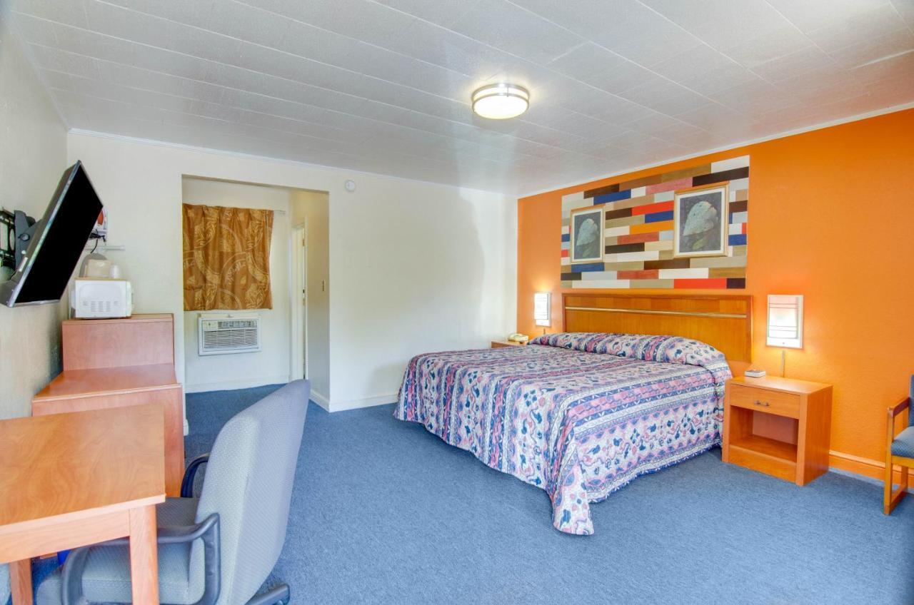 Hotel Scottish - Martinsville